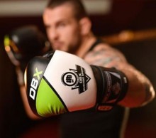 Boxerské rukavice DBX Bushido B-2 V6, 12 oz